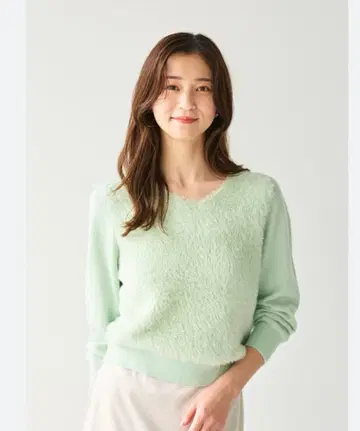 [상품 택 포함] LOUNIE 전면 퍼 소재 니트