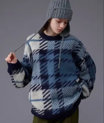 CHECK PATTERN SHAGGY KNIT / 샤기 체크 니트