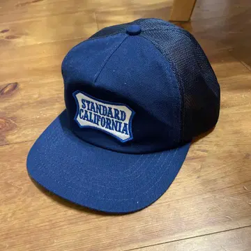스탠다드 캘리포니아 메쉬 캡 스타카리 캡틴스 헬름