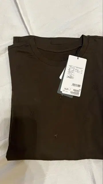 새상품 JNBY 브라운 자수 T셔츠