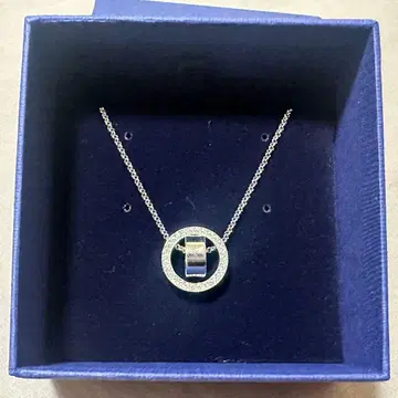 스와로브스키 목걸이 중고품