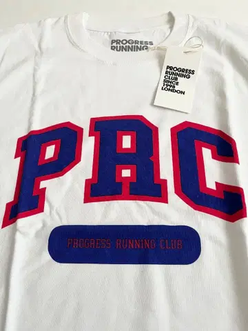 미사용 새상품 progress running club 로고T셔츠