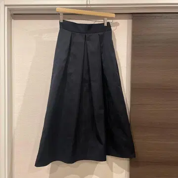 BEAUTY&YOUTH 네이비 플레어 스커트