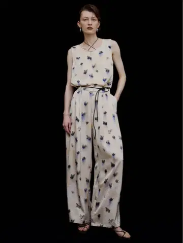 CLARA SATIN TUCK PANTS