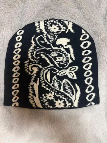 블랙 화이트 패턴 니트 모자