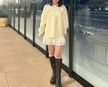 [ 새상품 미사용 ] 코코딜 오프숄더 그레이 니트 스웨터