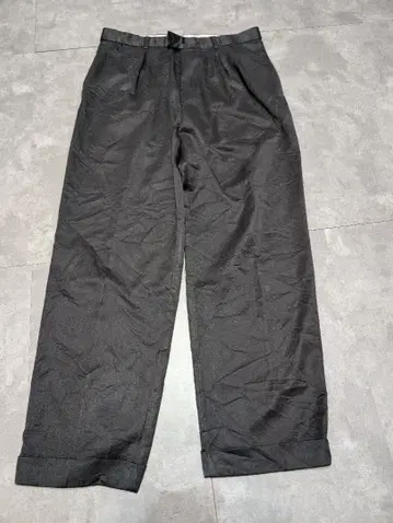 DOCKERS EXACT 블랙 턱 슬랙스 W34, L30 정도