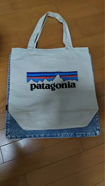 patagonia 토트백 아이보리/데님