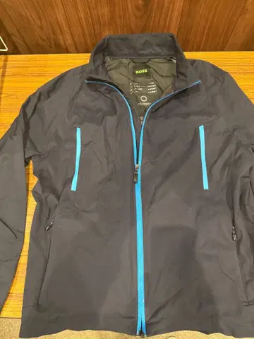 BOSS 네이비 자켓 경량 방수