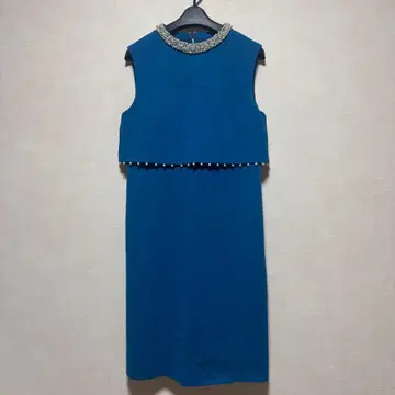 그레이스 콘티넨탈 블루 슬리브리스 원피스