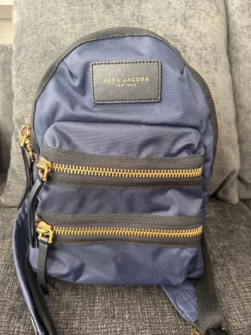 MARC JACOBS 네이비 백팩