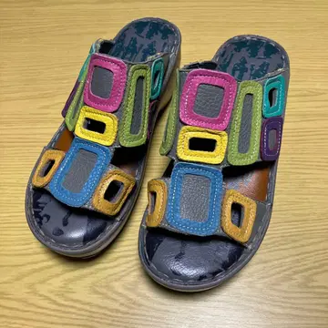 컬러풀 스트랩 샌들