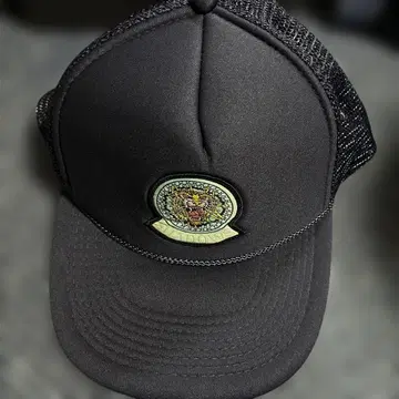 OTTO COLLECTION 라이온 자수 트래커 캡 shadows