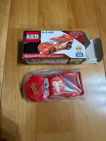 카즈 토미카 라이트닝 맥퀸 점프 타입