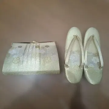 1회 사용한 새상품급 골드 꽃무늬 조리 및 백 세트