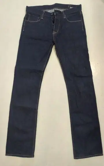 KURO GRAPHITE 슬림핏 데님 30인치