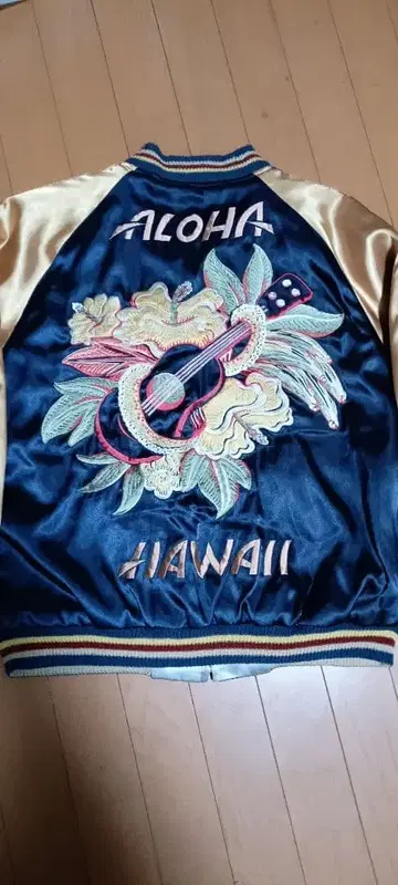 테일러 토요 스카잔 새틴