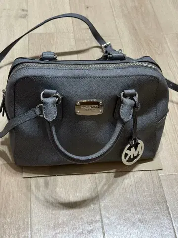 Michael Kors 그레이 숄더백