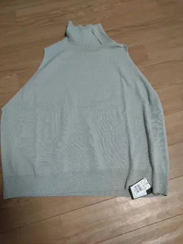 CLOVE 라이트 그레이 슬리브리스 스웨터 38