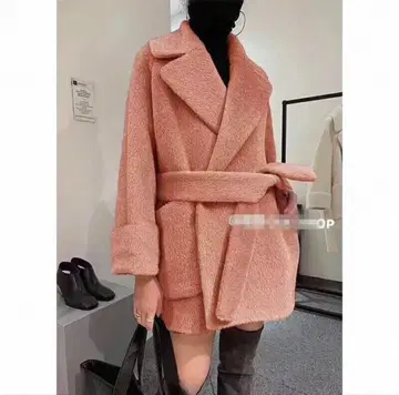 숏 기장 트렌치코트