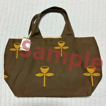 택 포함 새상품 미나 페르호넨 파니니 토트백 angel 카키