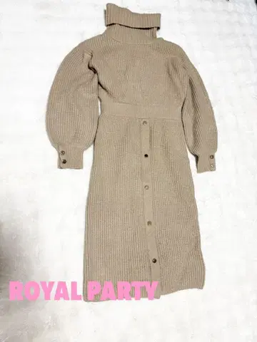 ROYAL PARTY 베이지 니트 원피스