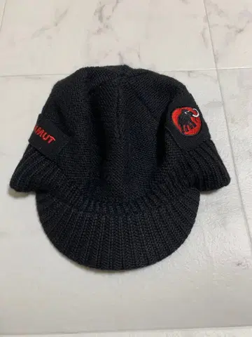 [새상품급] MAMMUT 블랙 니트 모자 비니 인기