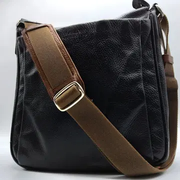 발리 숄더백 가죽 블랙 로고 엠보 사코슈 사선 크로스백