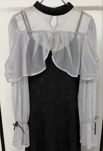 mily bilet 튤과 꽃무늬 부클레 이소재 원피스 M