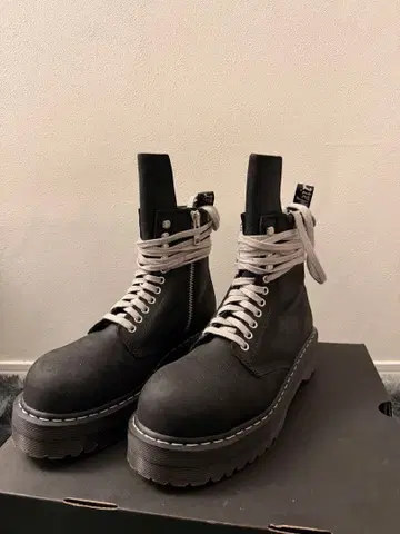 Dr.Martens x Rikc Owens 부츠