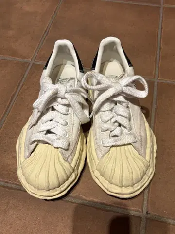 MMY BLAKEY 스니커즈 화이트/블랙