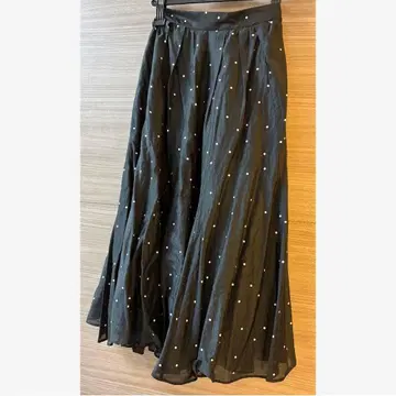 저스길리티 도트 롱 스커트 플레어 스커트
