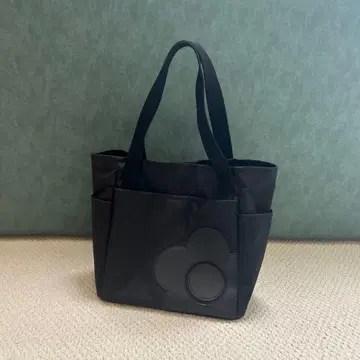 마리콴트 데이지 심플 포켓 토트백 블랙