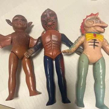 괴수 피규어 3체 세트 전갈 남자 박쥐 남자