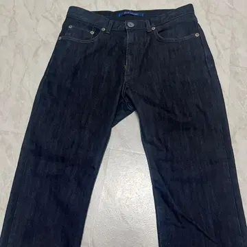 EDWIN x BLUE GALLERY 의 데님 팬츠입니다.