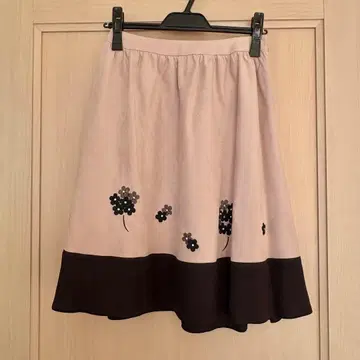 M'S GRACY 스웨이드 꽃 모티브 스커트 핑크