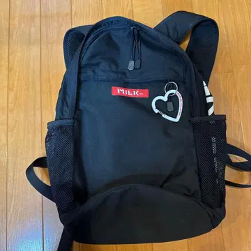 MILK. 블랙 럭색/백팩