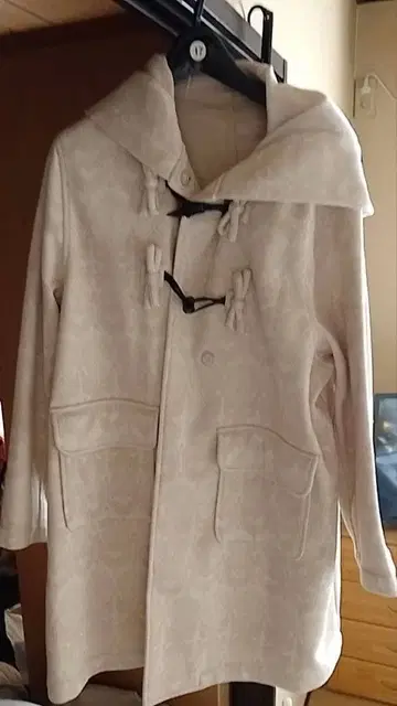 앤드러브 후드 부착 더플 코트 크림색