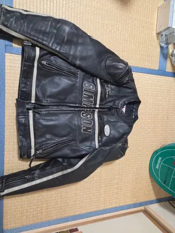 SIMPSOM 블랙 가죽 자켓