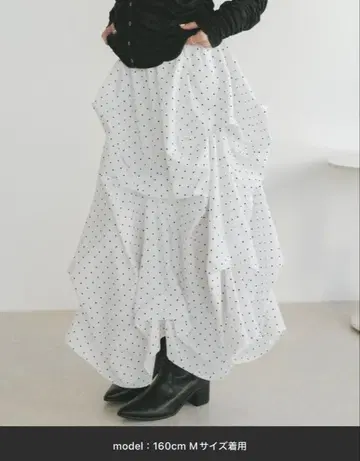 [ 택 포함 새상품 ] VANNIE U 턱 디자인 스커트 도트 화이트