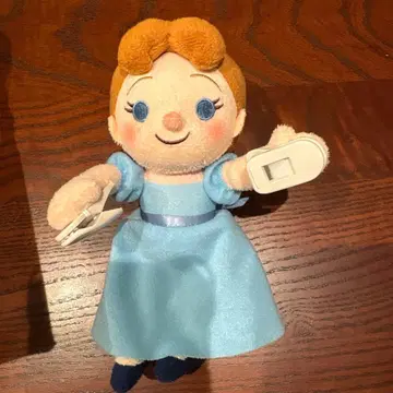 피터팬 웬디 어깨 위 봉제 인형
