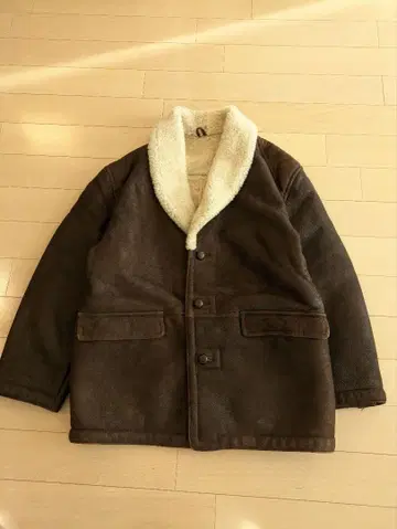 리얼 무스탕 코트