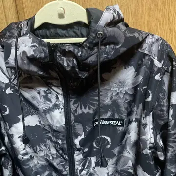 DOUBLE STEAL 꽃무늬 나일론 자켓