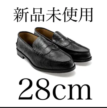 블랙 가죽 로퍼 엠보싱 가공