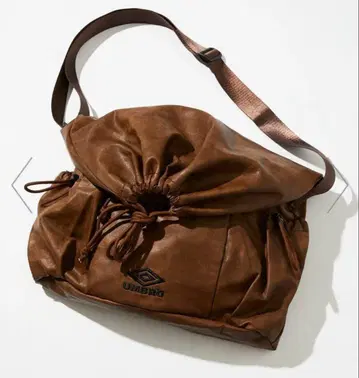 UMBRO 브라운 숄더백