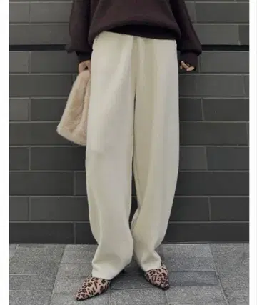 [ Re:EDIT/리디 ] 니트 배럴 레그 커브 팬츠