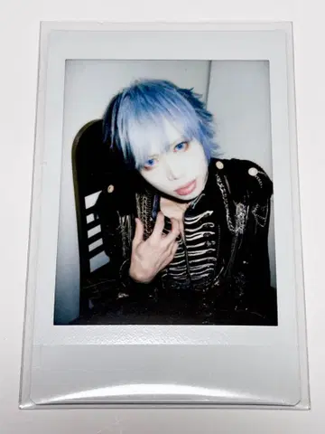 0.1g의 오산 미도리카와 유우 씨 폴라로이드 2025/12/303