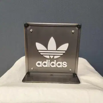 adidas 로고 아크릴 스탠드