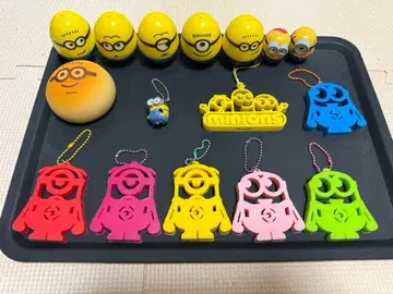 미니언 키링과 피규어 세트