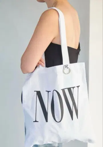 미사용 새상품 두지엠 클라세 BTN Ring 토트백 화이트